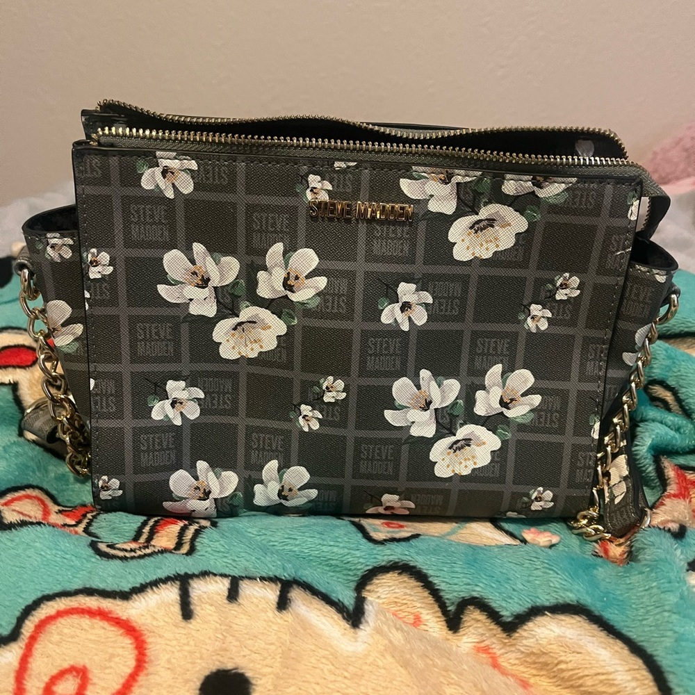 Steve Madden Gray Gold Crossbody Bag with Floral Design